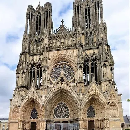 Aux Arcades De Cathedrale * Remeš